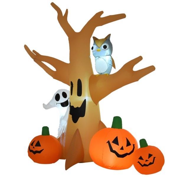Spooky Tree with Jacks Halloween Decorations